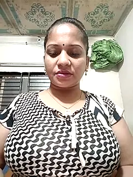 Snapshot of Payel_50 chatting on 07-14-26, 04:23 Payel 50 online show from 07-14-26, 04:23