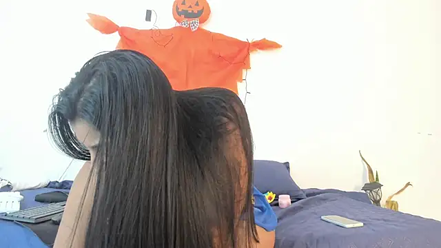  Miaa khalifa  online show from 10-28-25, 12:30