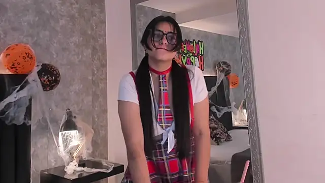 crystaldarliing online show from 10-31-25, 03:35