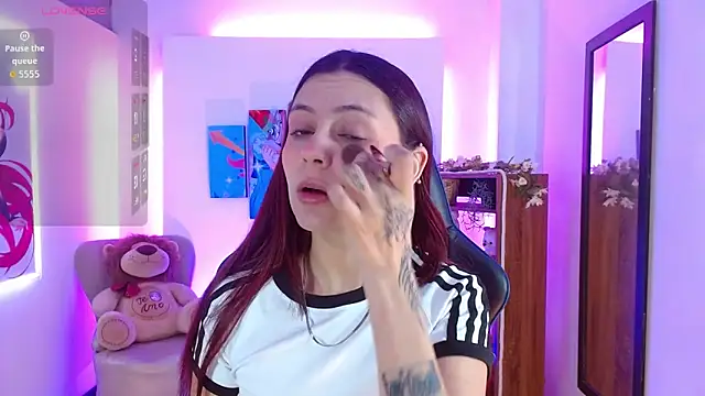 AlanaGarcia19 online show from 12-15-25, 11:58