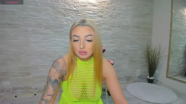 Lexi Blazee online show from 10-14-25, 04:24