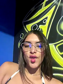 Hannacooper3 online show from 12-03-25, 03:58