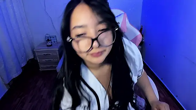 pretti scarlett online show from 10-22-25, 11:32