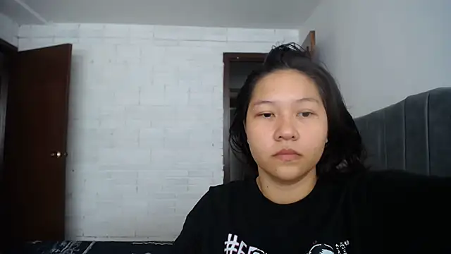 Snapshot of Naia_Stant chatting on 09-15-25, 06:19 Naia Stant online show from 09-15-25, 06:19