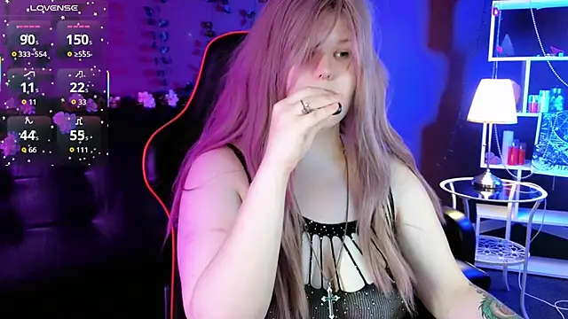 Snapshot of fillisfox_ chatting on 09-18-25, 03:36 fillisfox online show from 09-18-25, 03:36