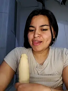 Snapshot of Llizxxy chatting on 02-15-26, 04:53 Llizxxy online show from 02-15-26, 04:53