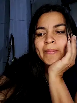 Snapshot of Llizxxy chatting on 03-04-26, 03:34 Llizxxy online show from 03-04-26, 03:34