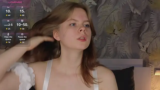 JulietteRain online show from 10-23-25, 04:06