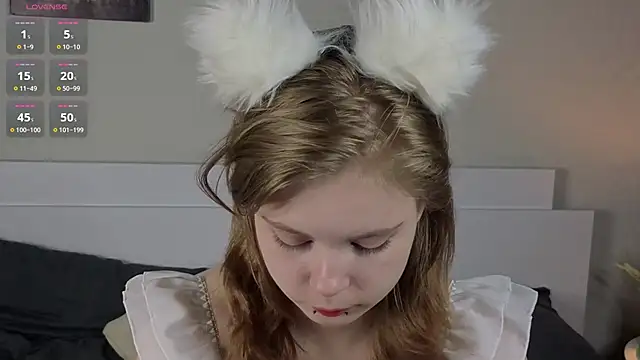 Snapshot of JulietteRain chatting on 06-12-26, 06:29 JulietteRain online show from 06-12-26, 06:29
