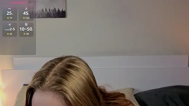 Snapshot of JulietteRain chatting on 07-11-26, 10:00 JulietteRain online show from 07-11-26, 10:00