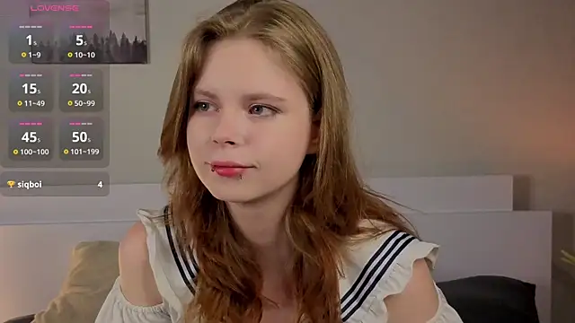 Snapshot of JulietteRain chatting on 07-17-26, 08:57 JulietteRain online show from 07-17-26, 08:57