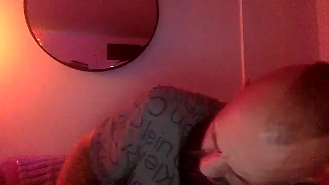 Snapshot of Bearlyfuckinglogan chatting on 07-06-26, 01:13 Bearlyfuckinglogan online show from 07-06-26, 01:13