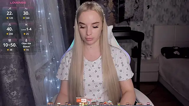 KiraKrox online show from 11-09-25, 06:39