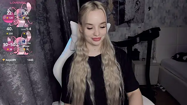 KiraKrox online show from 11-18-25, 09:19