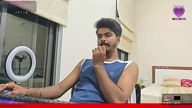 Snapshot of mrbuddy85 chatting on 10-10-25, 05:23 mrbuddy85 online show from 10-10-25, 05:23