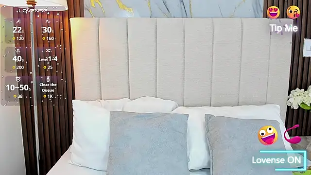 Victoria Guzman online show from 03-11-26, 05:30