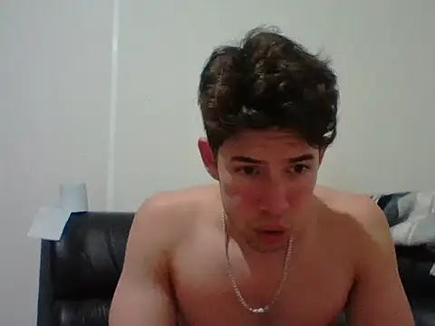 Maxtaylor18 online show from 11-13-25, 04:55