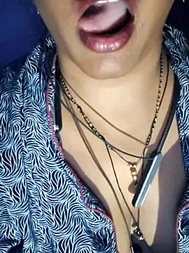 Snapshot of sweet_jasmin1 chatting on 11-01-25, 07:27 sweet jasmin1 online show from 11-01-25, 07:27