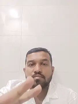 Snapshot of VJ17 chatting on 06-20-26, 02:42 VJ17 online show from 06-20-26, 02:42