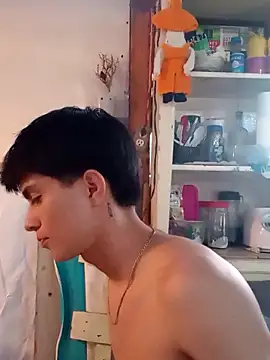 LUISSLEONN0958 online show from 09-26-25, 11:42