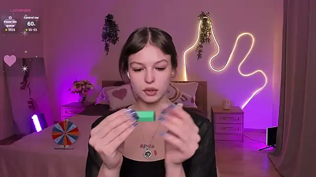 Lisa Blossom online show from 03-25-26, 06:08