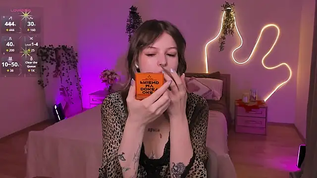 Lisa Blossom online show from 06-01-26, 06:04