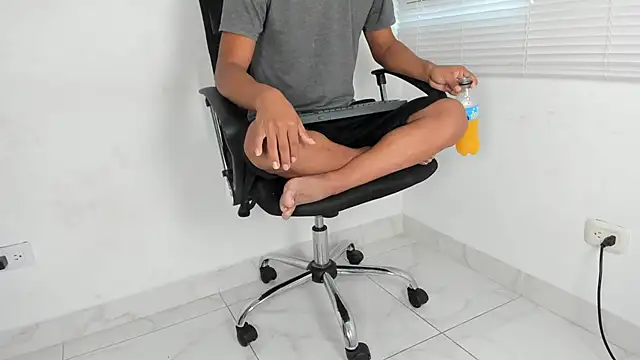 tyler twink boy online show from 09-22-25, 01:57