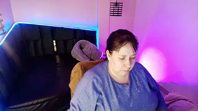  Emily rosee  online show from 12-04-25, 11:30