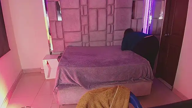  Emily rosee  online show from 01-12-26, 12:10