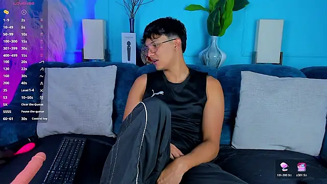 Leo Savage  online show from 01-14-26, 03:01