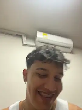 Leo Savage  online show from 03-29-26, 03:39