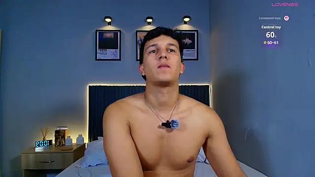 Leo Savage  online show from 07-22-26, 03:09