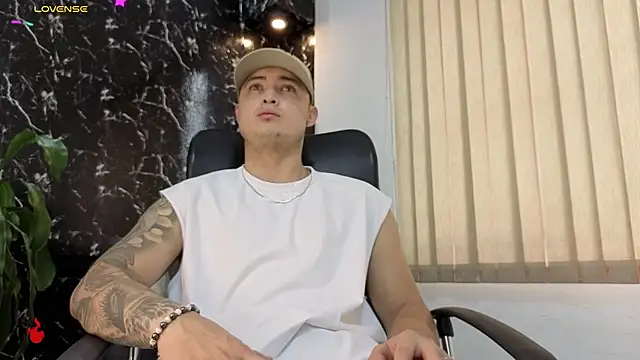 Alexander ferre online show from 02-01-26, 01:20