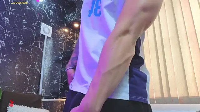 Alexander ferre online show from 03-21-26, 01:48