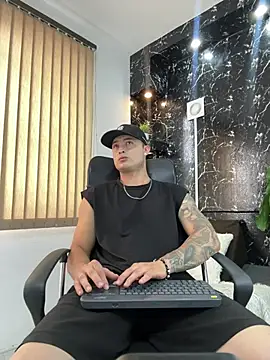 Alexander ferre online show from 04-05-26, 01:30