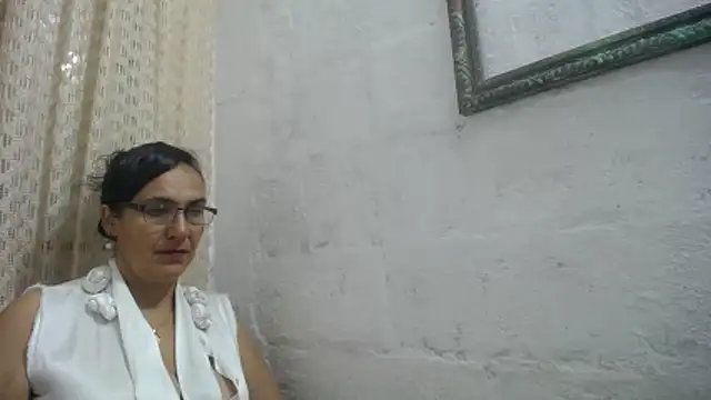 gabbyparker  online show from 05-09-26, 09:25