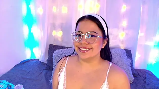 LilyRousee online show from 11-25-25, 05:35