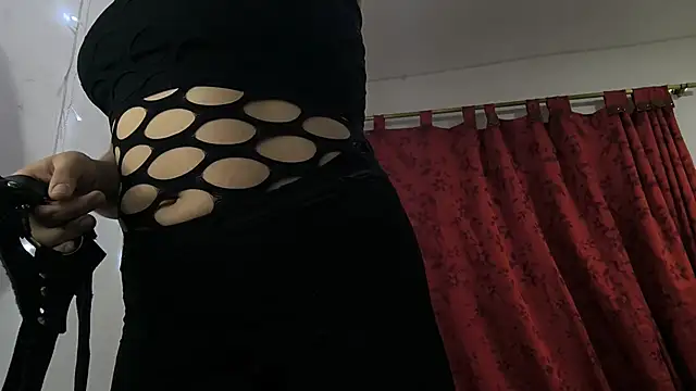 Snapshot of femdomroom chatting on 06-29-26, 05:35 femdomroom online show from 06-29-26, 05:35