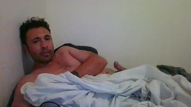 Snapshot of micgolf2025 chatting on 10-18-25, 03:53 micgolf2025 online show from 10-18-25, 03:53