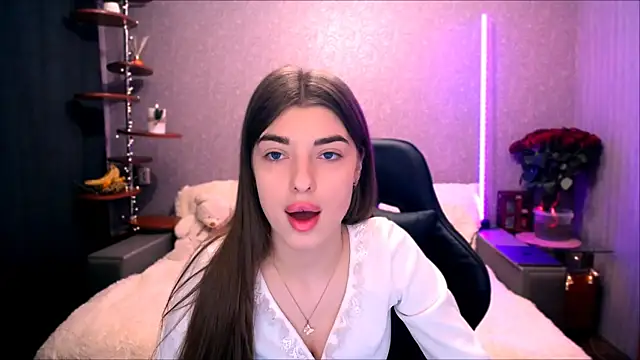 Dianaa Lee0 online show from 12-02-25, 08:15