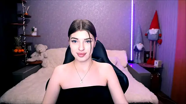 Dianaa Lee0 online show from 12-17-25, 09:54