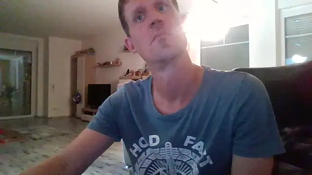 Snapshot of Trockenbau chatting on 06-19-26, 10:08 Trockenbau online show from 06-19-26, 10:08