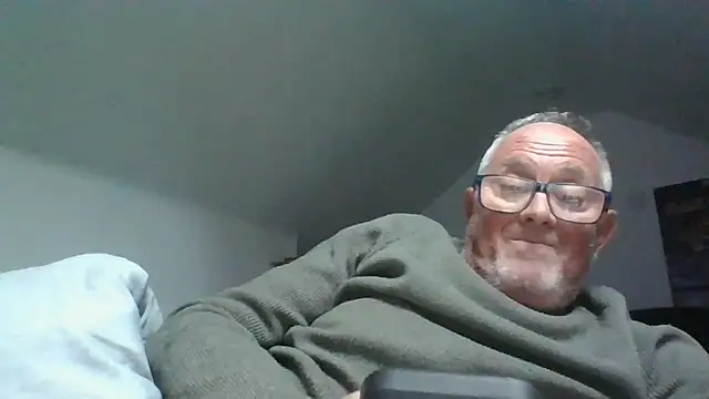 Snapshot of naughtygrandad1 chatting on 06-05-26, 07:41 naughtygrandad1 online show from 06-05-26, 07:41