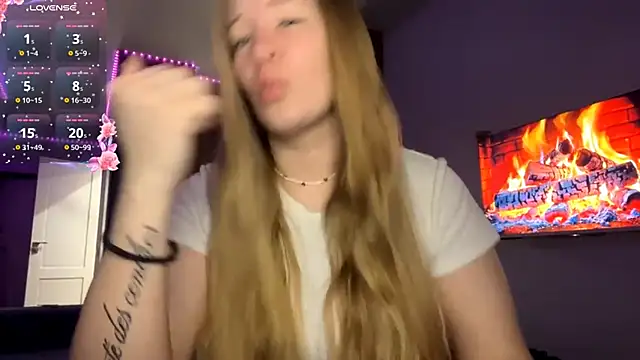 PandaFluff online show from 04-18-26, 09:37