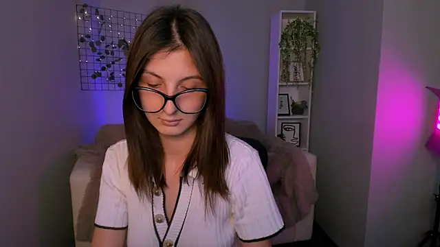 Snapshot of laisy_flay chatting on 09-11-25, 04:18 laisy flay online show from 09-11-25, 04:18