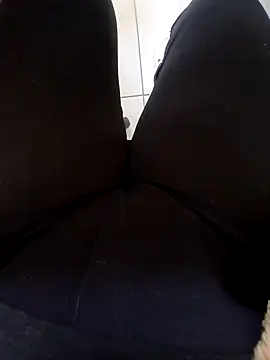 elisaelisa12 online show from 10-19-25, 08:04