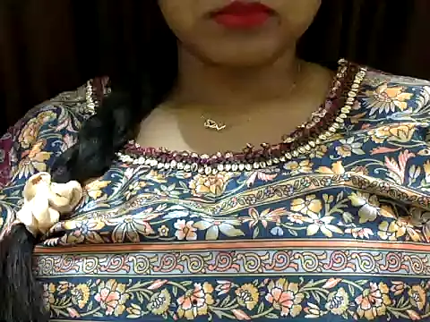 Snapshot of its_me_Rashmi chatting on 10-17-25, 04:20 its me Rashmi online show from 10-17-25, 04:20