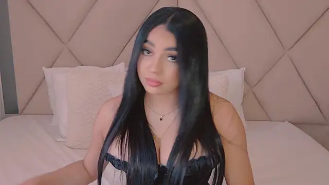 Snapshot of CharlotteeBrownn chatting on 06-19-26, 06:34 CharlotteeBrownn online show from 06-19-26, 06:34