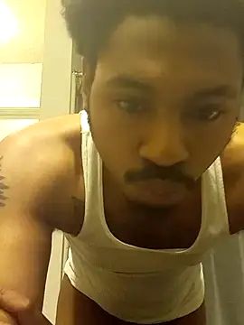 Snapshot of Yungandhungd chatting on 10-10-25, 08:08 Yungandhungd online show from 10-10-25, 08:08