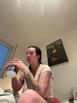 OliviaaFischer online show from 04-07-26, 10:37